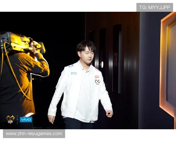 KPL世界冠军赛边路极限单吃高地塔的惊艳瞬间