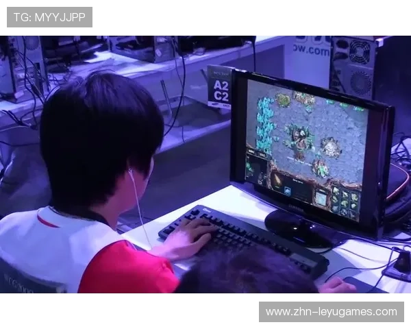 职业选手的“APM（每分钟操作数）”真相：无效操作与关键指令的比例分析。